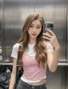 白云高挑气质美女